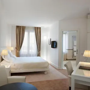 **** Hotel Maison | Esperienze Italy